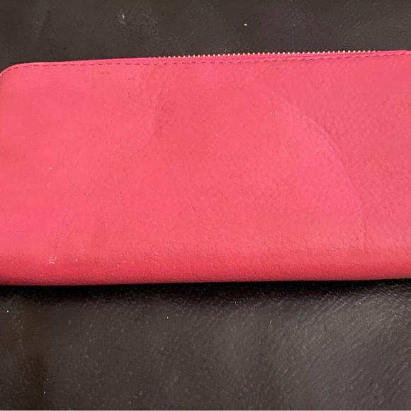 Michael Kors large pink wallet beautiful slight wear on corners - Picture 5 of 9